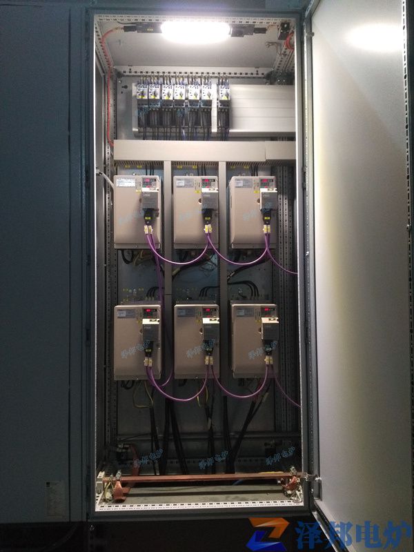 電氣控制柜(圖3) 電氣控制柜(圖3)